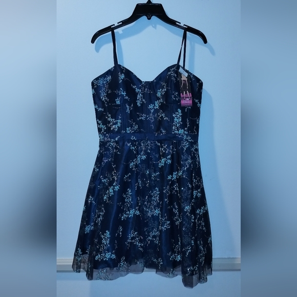 von maur navy blue dress Say yes to the perfect (Mother of the Bride/Groom) dress Comment MOM and we'll DM you a link to gorgeous formal dresses., #VonMaur #MotherOfTheBride #MotherOfTheGrrom #ShoppingPerfected